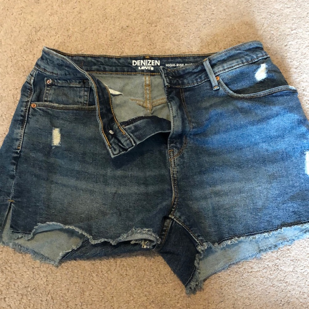 Levi’s high rise shorts